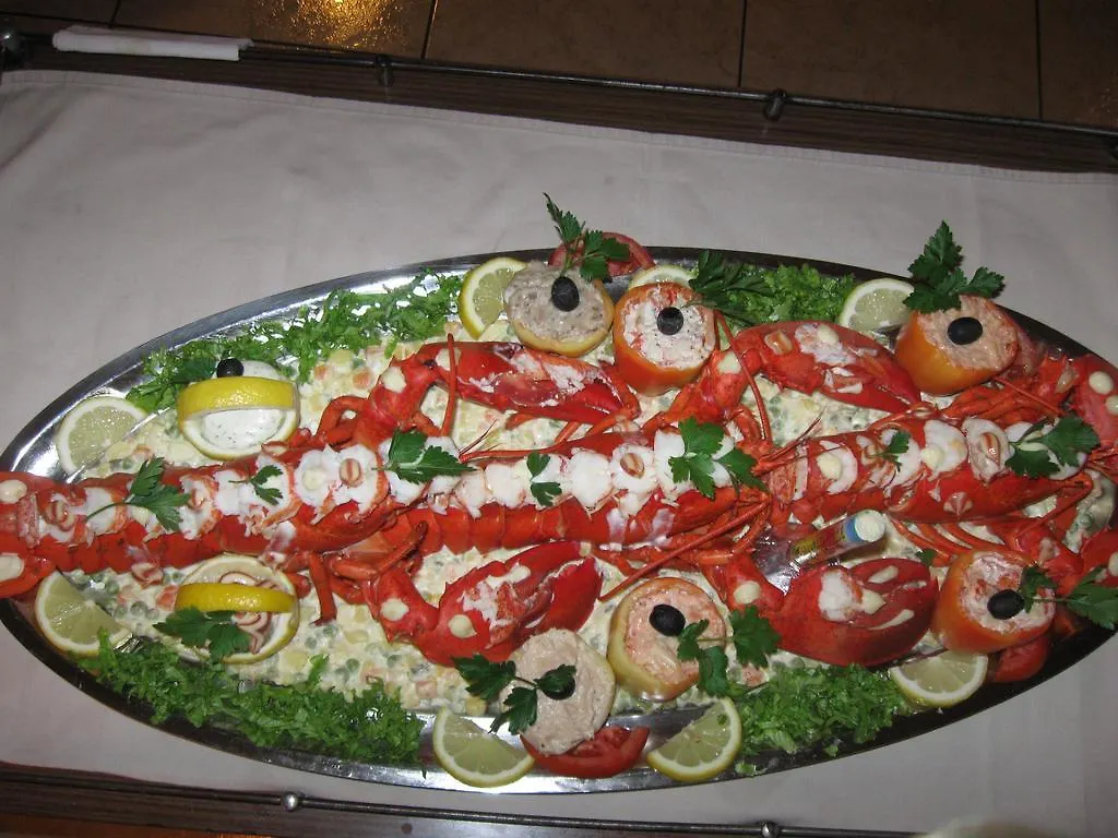 Hotel Tony باغ كرواتيا